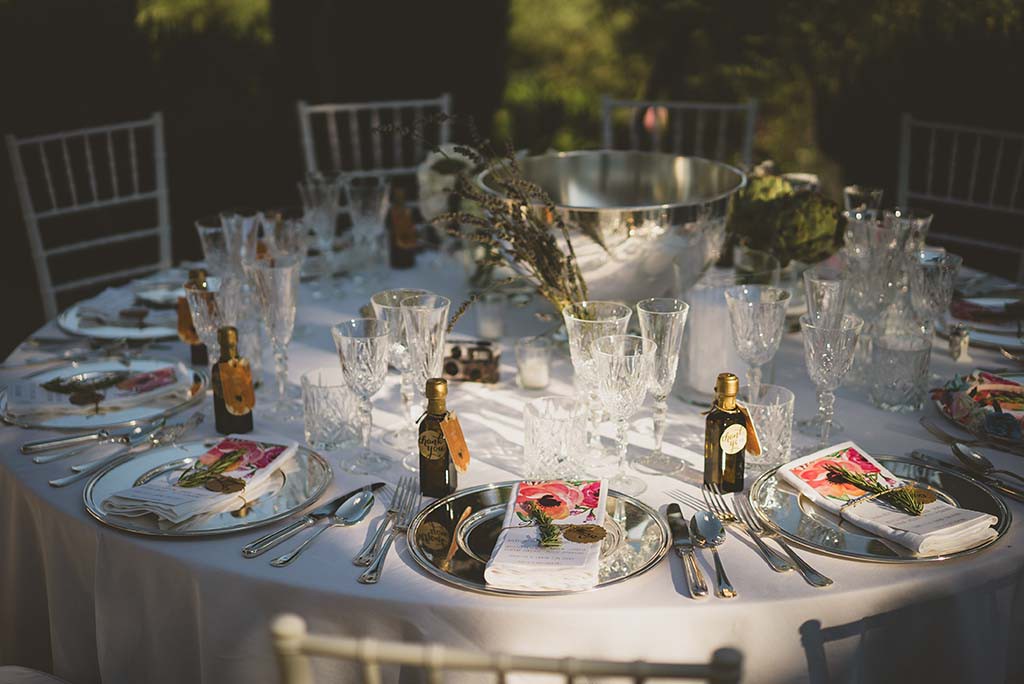 Table setting in Tuscany 
