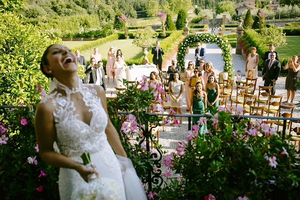 Civil outdoor wedding in an Italian garden