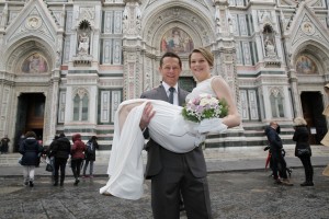 Bridal couple at their elopement to Florence