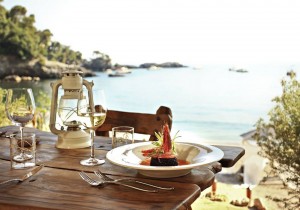 Romantic restaurant with view over the sea