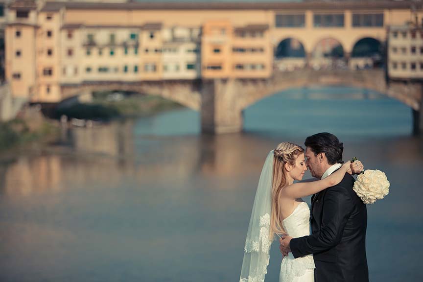 Bridal couple at their wedding day in Florence