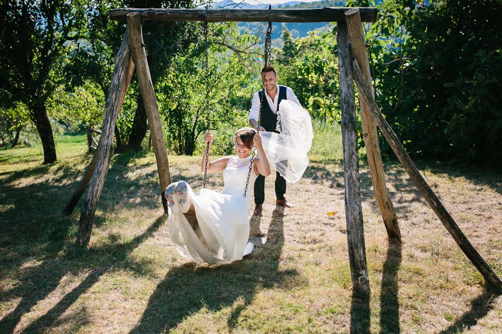 Bridal couple in Tuscany 