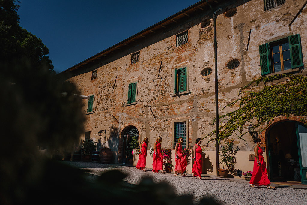 Bridemaids in Italy