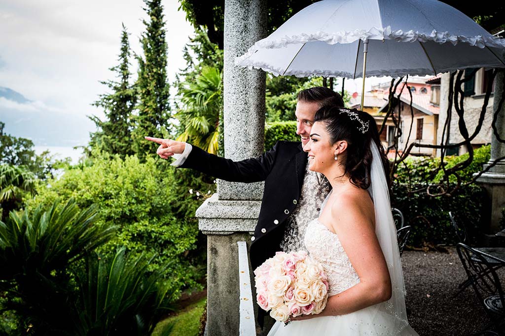 Bridal couple on Lake Como 
